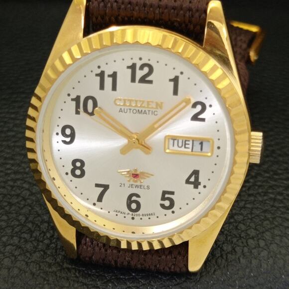 Vintage 1972 Citizen Automatic Mens Gold Watch W/daydate & Silver accents - Picture 3 of 10